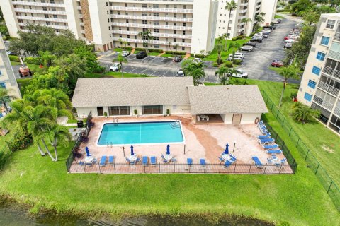 Copropriété à vendre à Dania Beach, Floride: 2 chambres, 110.55 m2 № 2402035 - photo 25