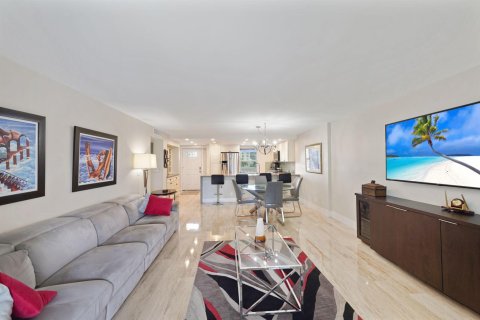 Copropriété à vendre à Dania Beach, Floride: 2 chambres, 110.55 m2 № 2402035 - photo 10