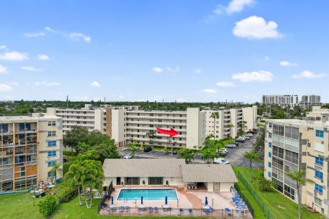 Copropriété à vendre à Dania Beach, Floride: 2 chambres, 110.55 m2 № 2402035 - photo 24
