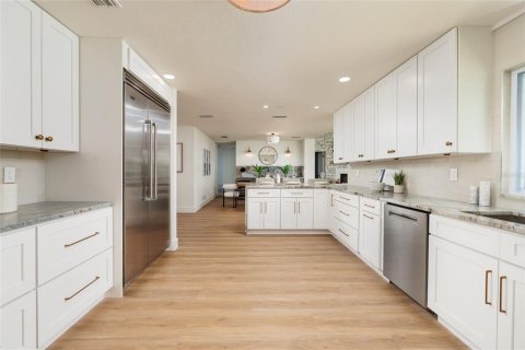 Villa ou maison à vendre à Saint Petersburg, Floride: 5 chambres, 403.57 m2 № 2137380 - photo 13