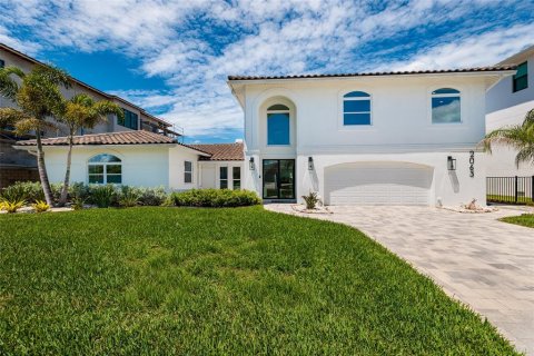 Villa ou maison à vendre à Saint Petersburg, Floride: 5 chambres, 403.57 m2 № 2137380 - photo 2