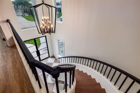 Villa ou maison à vendre à Saint Petersburg, Floride: 5 chambres, 403.57 m2 № 2137380 - photo 28
