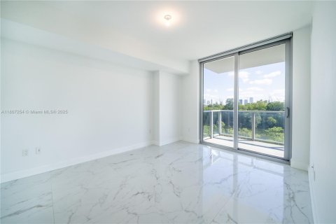 Condo in North Miami Beach, Florida, 2 bedrooms  № 1864813 - photo 22