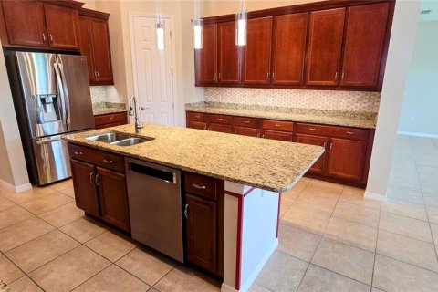 Touwnhouse à louer à Poinciana, Floride: 3 chambres, 256.5 m2 № 2414881 - photo 11