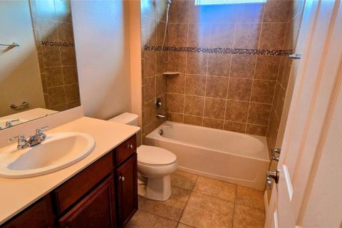 Touwnhouse à louer à Poinciana, Floride: 3 chambres, 256.5 m2 № 2414881 - photo 29