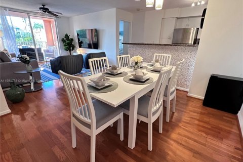 Copropriété à louer à Aventura, Floride: 2 chambres, 109.62 m2 № 1729447 - photo 9