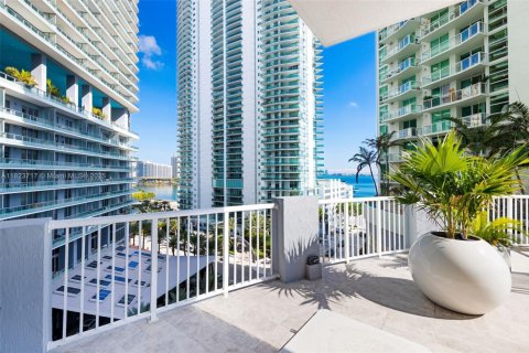 Condo in Miami, Florida, 1 bedroom  № 1788583 - photo 22