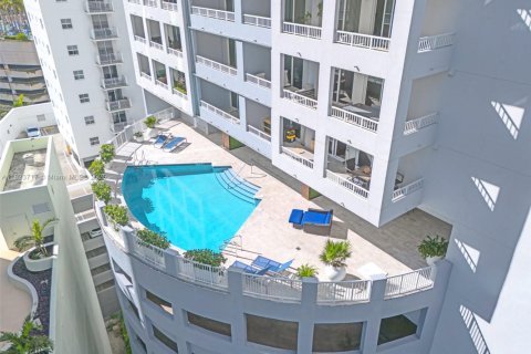 Condo in Miami, Florida, 1 bedroom  № 1788583 - photo 23
