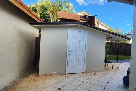 Villa ou maison à vendre à Miami, Floride: 4 chambres, 129.69 m2 № 1839340 - photo 6
