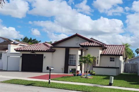 Villa ou maison à vendre à Miami, Floride: 4 chambres, 129.69 m2 № 1839340 - photo 12