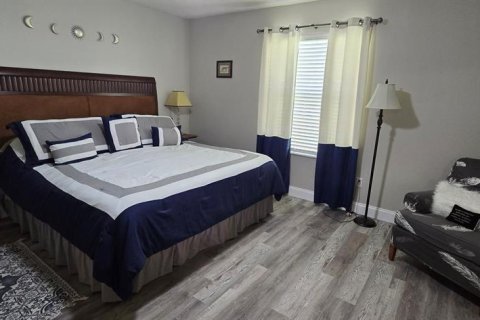 House in The Villages, Florida 2 bedrooms, 106.65 sq.m. № 2220698 - photo 10