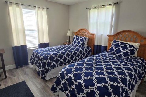 House in The Villages, Florida 2 bedrooms, 106.65 sq.m. № 2220698 - photo 2