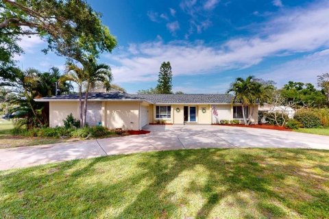 House in Largo, Florida 3 bedrooms, 178.47 sq.m. № 2403704 - photo 5