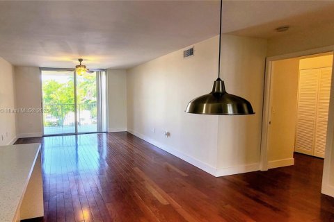 Condo in Aventura, Florida, 2 bedrooms  № 1954068 - photo 10