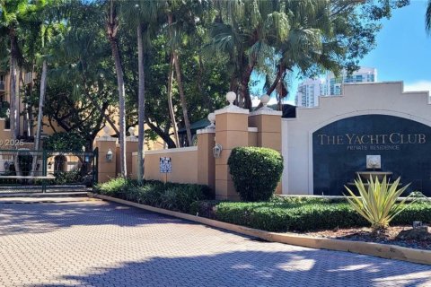 Condo in Aventura, Florida, 2 bedrooms  № 1954068 - photo 1