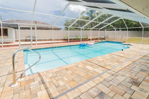 House in Spring Hill, Florida 3 bedrooms, 209.12 sq.m. № 1751376 - photo 21