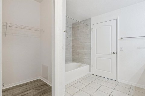 Copropriété à vendre à Sarasota, Floride: 1 chambre, 88.16 m2 № 1846581 - photo 19