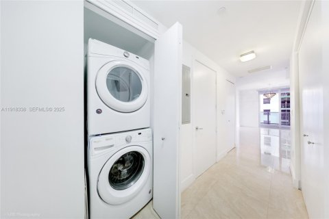 Copropriété à louer à Miami, Floride: 1 chambre, 69.21 m2 № 1985872 - photo 4