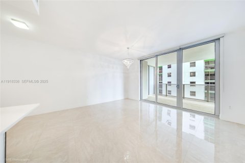 Copropriété à louer à Miami, Floride: 1 chambre, 69.21 m2 № 1985872 - photo 8