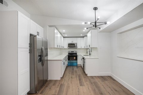 Casa en venta en Brandon, Florida, 3 dormitorios, 142.98 m2 № 1914605 - foto 3