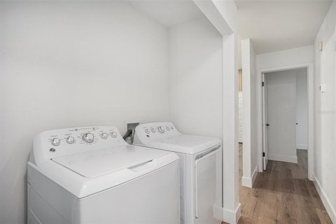Casa en venta en Brandon, Florida, 3 dormitorios, 142.98 m2 № 1914605 - foto 7