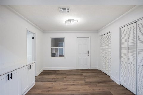 Casa en venta en Brandon, Florida, 3 dormitorios, 142.98 m2 № 1914605 - foto 6