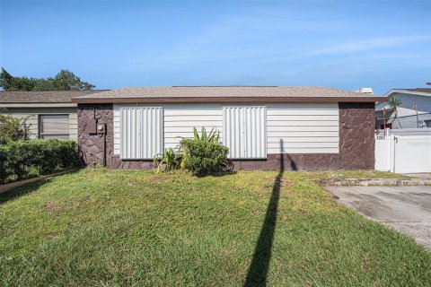 Casa en venta en Brandon, Florida, 3 dormitorios, 142.98 m2 № 1914605 - foto 1