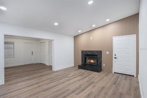 Casa en venta en Brandon, Florida, 3 dormitorios, 142.98 m2 № 1914605 - foto 2