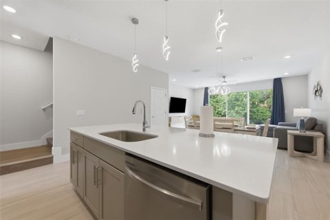 Touwnhouse à vendre à Kissimmee, Floride: 3 chambres, 158.68 m2 № 2235503 - photo 10