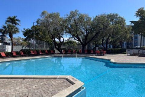 Condo in North Miami, Florida, 1 bedroom  № 1971136 - photo 16