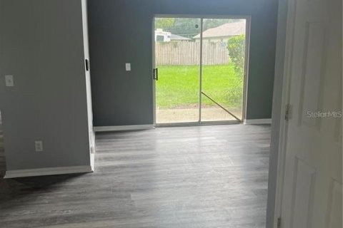 House in Sanford, Florida 3 bedrooms, 103.21 sq.m. № 1870503 - photo 3