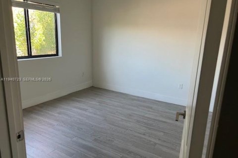 Apartamento en alquiler en Miami, Florida, 1 dormitorio, 69.68 m2 № 1997772 - foto 7