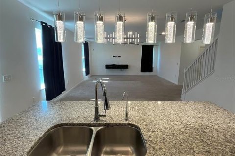 Casa en alquiler en Newberry, Florida, 5 dormitorios, 246.75 m2 № 1873231 - foto 8