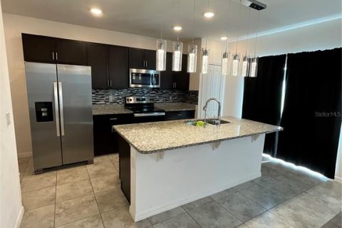 Casa en alquiler en Newberry, Florida, 5 dormitorios, 246.75 m2 № 1873231 - foto 9