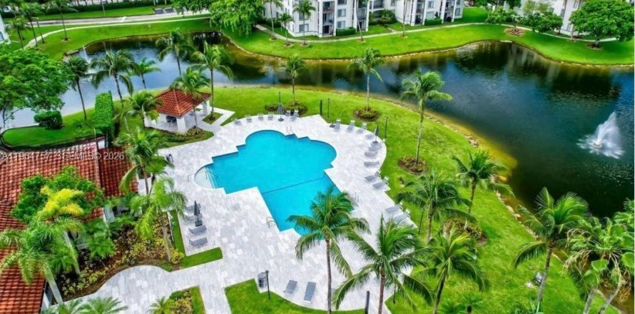 Condo in Doral, Florida, 2 bedrooms № 2026071