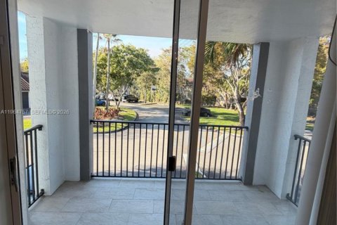 Condo in Doral, Florida, 2 bedrooms № 2026071 - photo 21