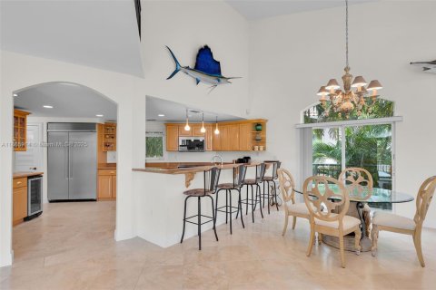 House in Key Largo, Florida 4 bedrooms, 390.56 sq.m. № 1923634 - photo 16