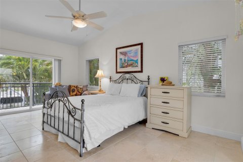 House in Key Largo, Florida 4 bedrooms, 390.56 sq.m. № 1923634 - photo 29