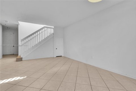 Adosado en alquiler en Homestead, Florida, 4 dormitorios, 170.66 m2 № 2015089 - foto 15