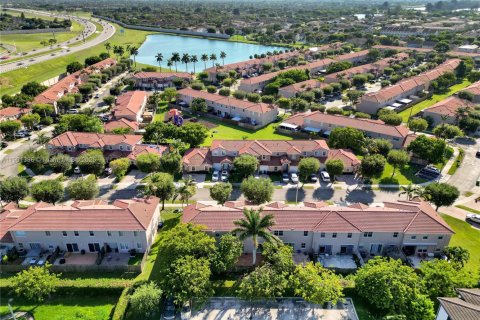 Adosado en alquiler en Homestead, Florida, 4 dormitorios, 170.66 m2 № 2015089 - foto 5