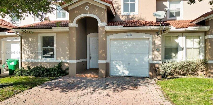 Adosado en Homestead, Florida 4 dormitorios, 170.66 m2 № 2015089