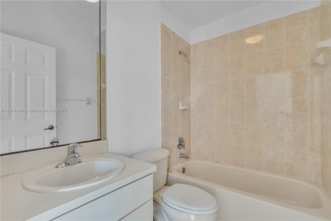 Adosado en alquiler en Homestead, Florida, 4 dormitorios, 170.66 m2 № 2015089 - foto 28