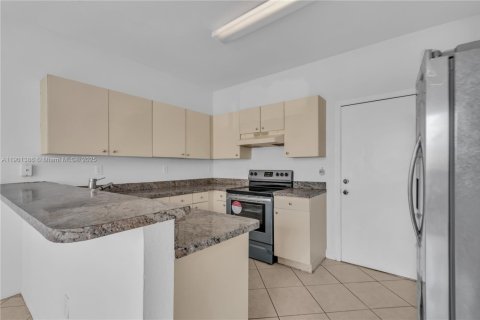 Adosado en alquiler en Homestead, Florida, 4 dormitorios, 170.66 m2 № 2015089 - foto 9