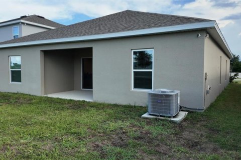 Villa ou maison à louer à Haines City, Floride: 4 chambres, 179.77 m2 № 2337481 - photo 22