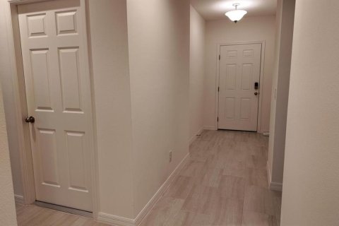 Villa ou maison à louer à Haines City, Floride: 4 chambres, 179.77 m2 № 2337481 - photo 2