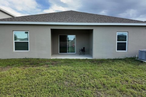 Villa ou maison à louer à Haines City, Floride: 4 chambres, 179.77 m2 № 2337481 - photo 23