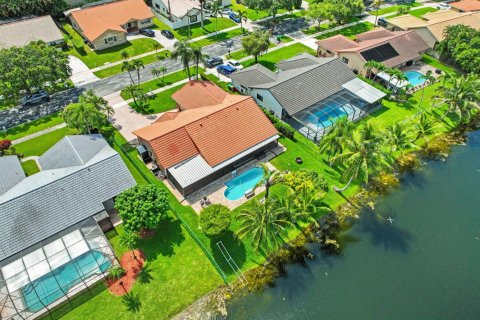 Villa ou maison à vendre à Davie, Floride: 3 chambres, 190.91 m2 № 2087477 - photo 27