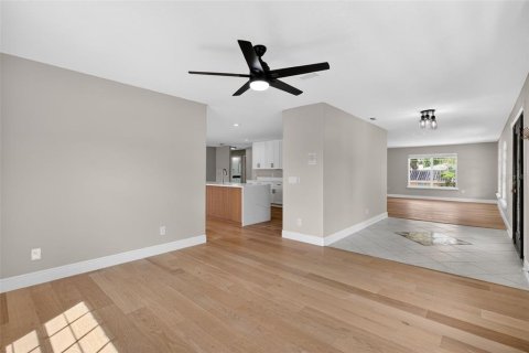 Villa ou maison à vendre à Windermere, Floride: 4 chambres, 326.64 m2 № 2148274 - photo 10