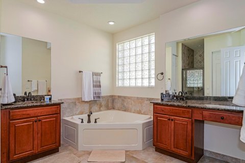 Casa en venta en Vero Beach, Florida, 4 dormitorios, 225.94 m2 № 2190684 - foto 12