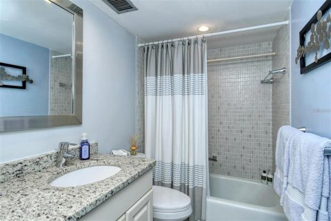 Condominio en alquiler en Sarasota, Florida, 2 dormitorios, 92.07 m2 № 1402094 - foto 12